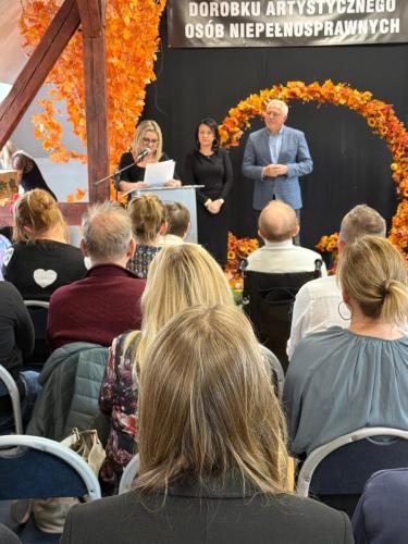 18dcd25d-a82f-4cf1-9123-1ab7134ebb42